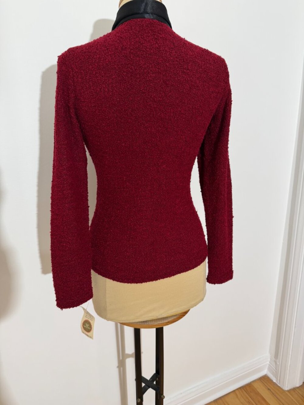 Le Château Vintage Burgundy Bouclé Knit Long-Sleeve Top NWT - Picture 2 of 7